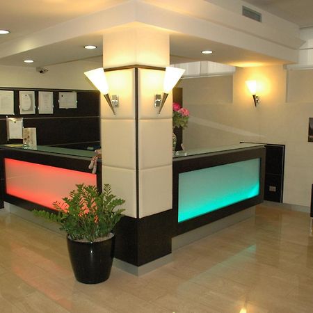 Hotel Kristall Corsico Exterior photo