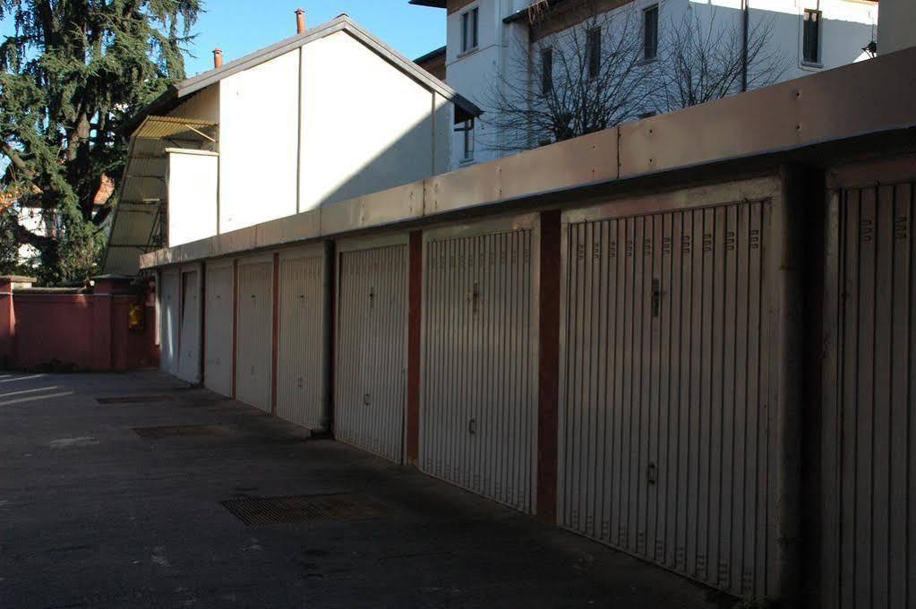 Hotel Kristall Corsico Exterior photo