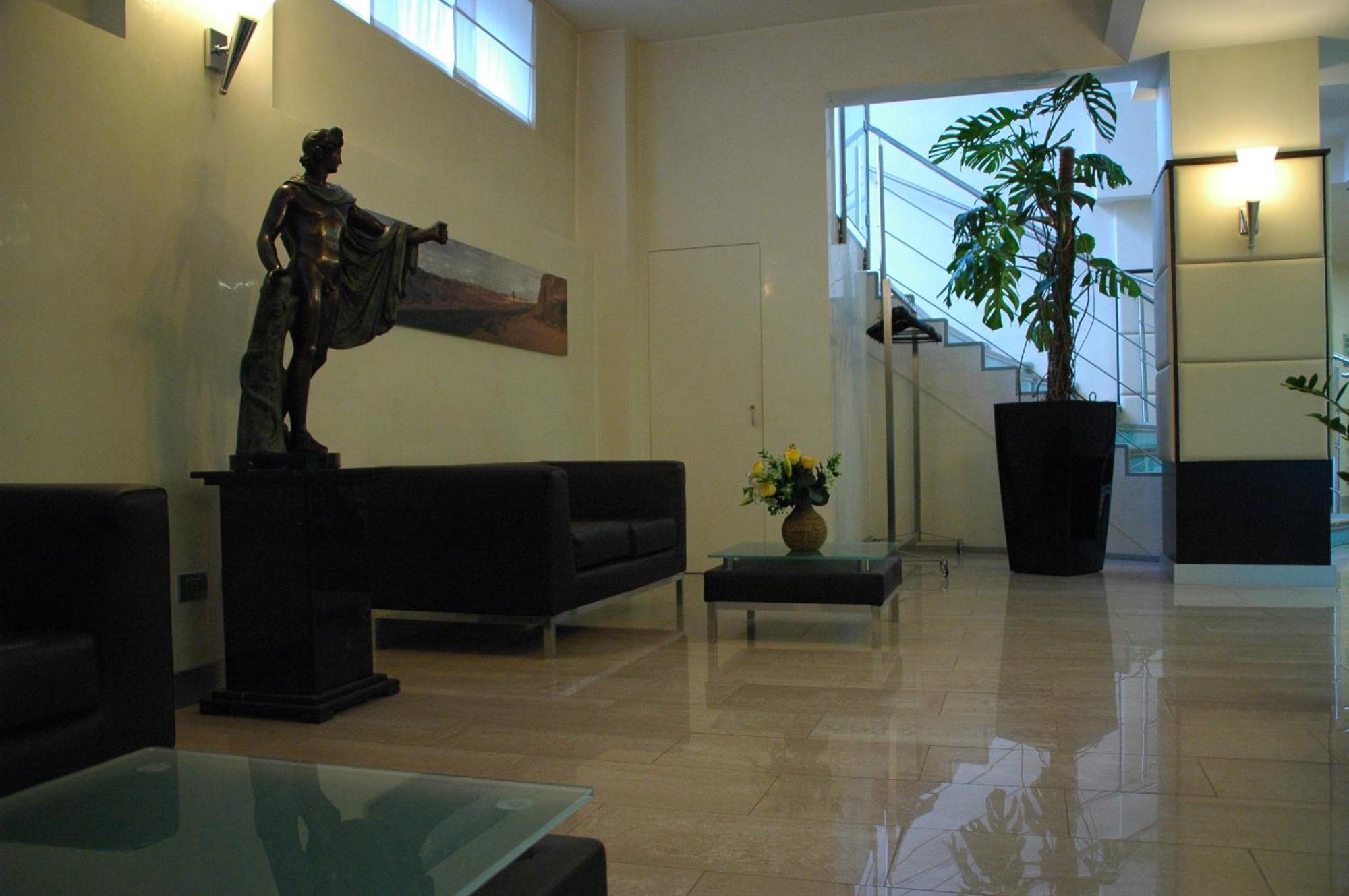 Hotel Kristall Corsico Exterior photo